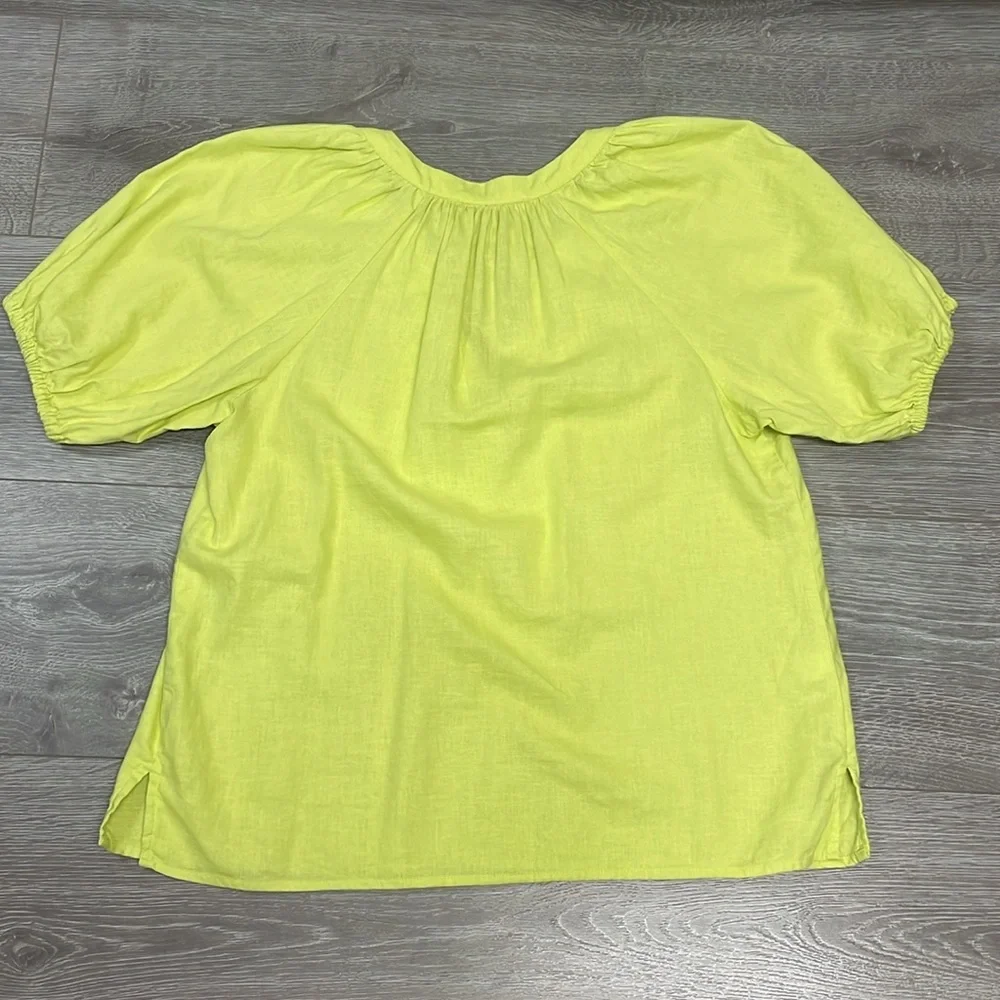 NWOT Loft Linen Blend Chartreuse Puff Short Sleeve Peasant Blouse Split Neck MP